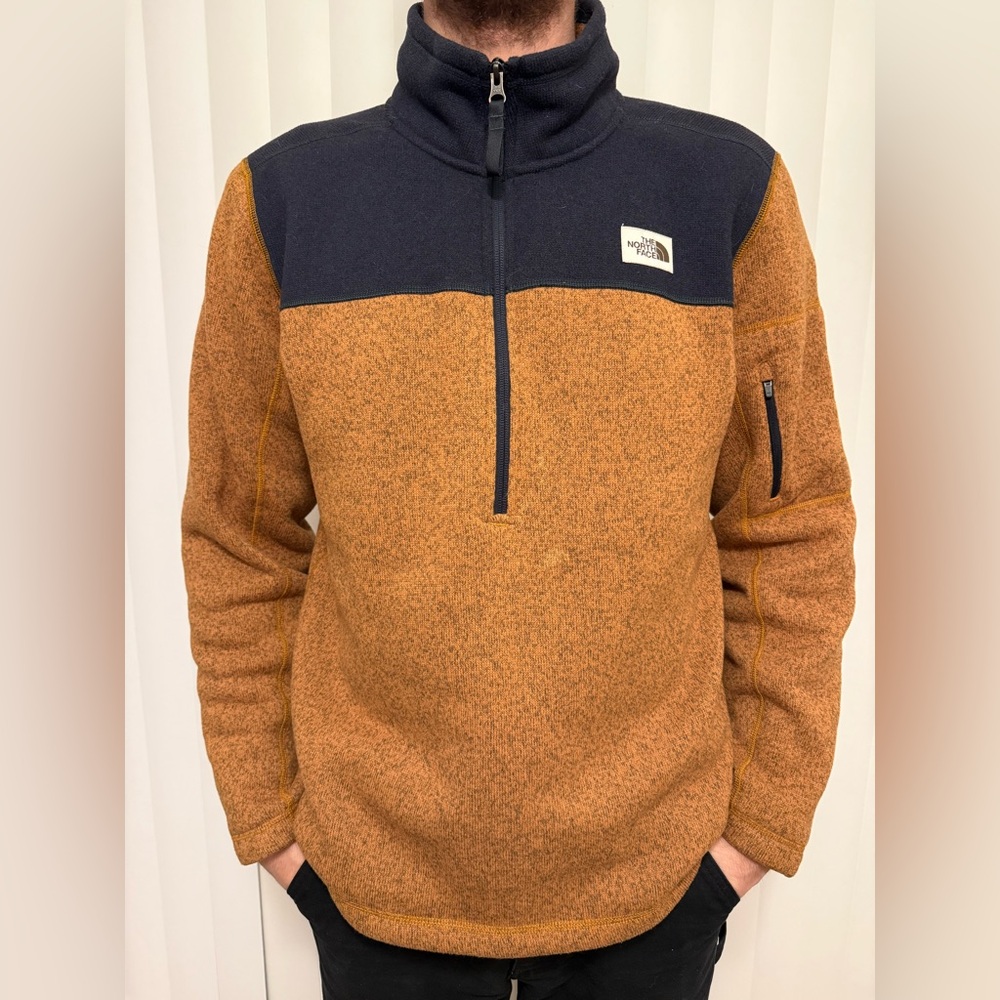 The North Face Men's Zip-Up Fleece Pullover in Rust and Black